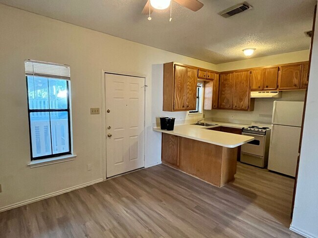 Foto del edificio - Cozy One Bedroom in Hyde Park