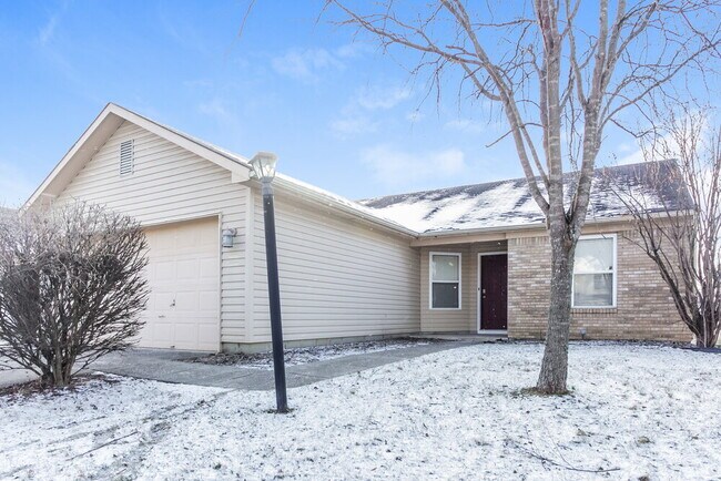 Foto del edificio - 7621 Blue Willow Dr