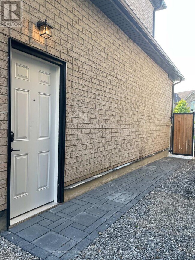 Building Photo - 19 Donald Powell Cres
