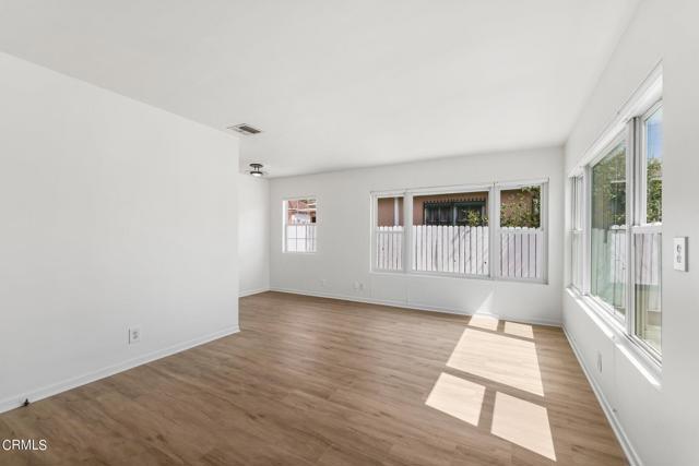 Building Photo - 321 E Poppyfields Dr