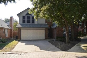Building Photo - 700 Fallen Leaf Ct