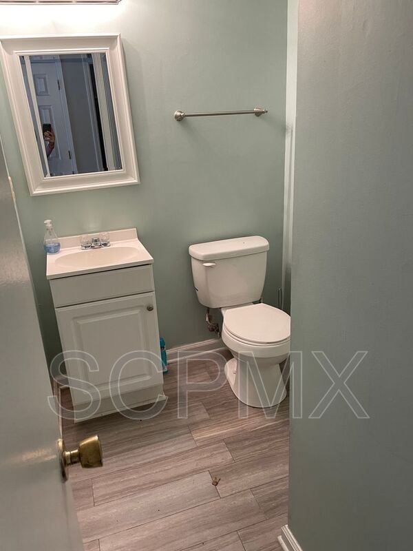 Foto del edificio - 10 Bass Ln