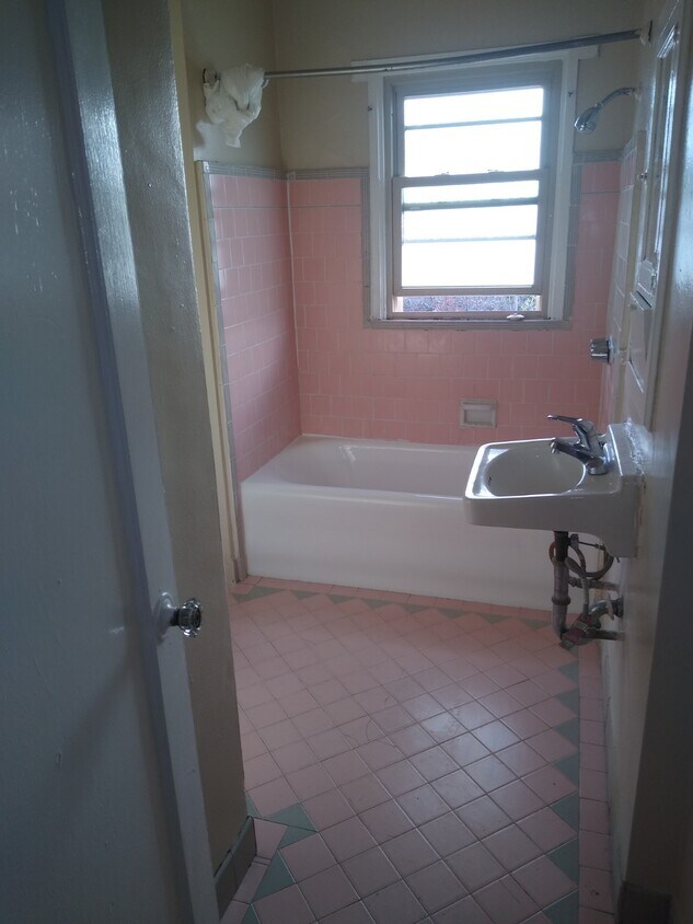 bathroom - 2416 8th Ave