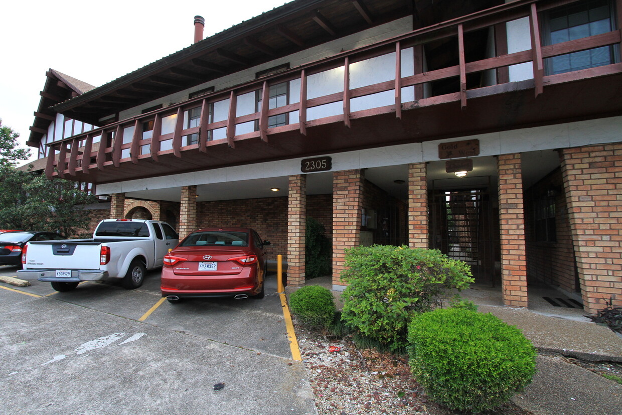 Primary Photo - 3 BEDROOM, 2.5 BATHROOM CONDO IN METAIRIE