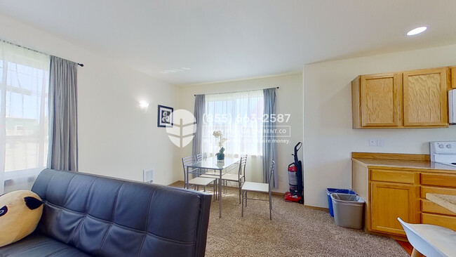 Foto del edificio - 14535 Whitman Ave N