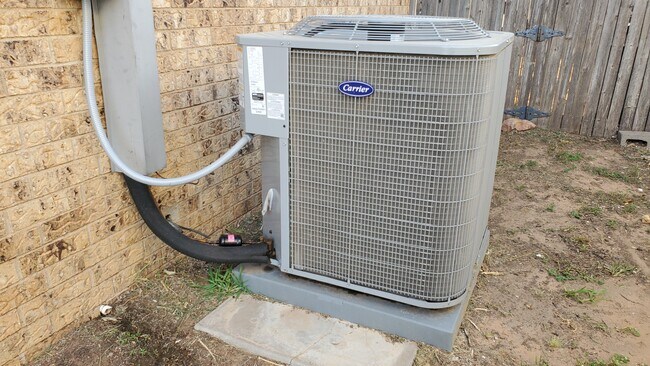 Building Photo - 2042 Magill St