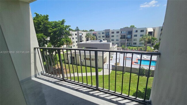 Foto del edificio - 8000 SW 149th Ave