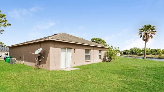 Building Photo - 115 Admiral Cir