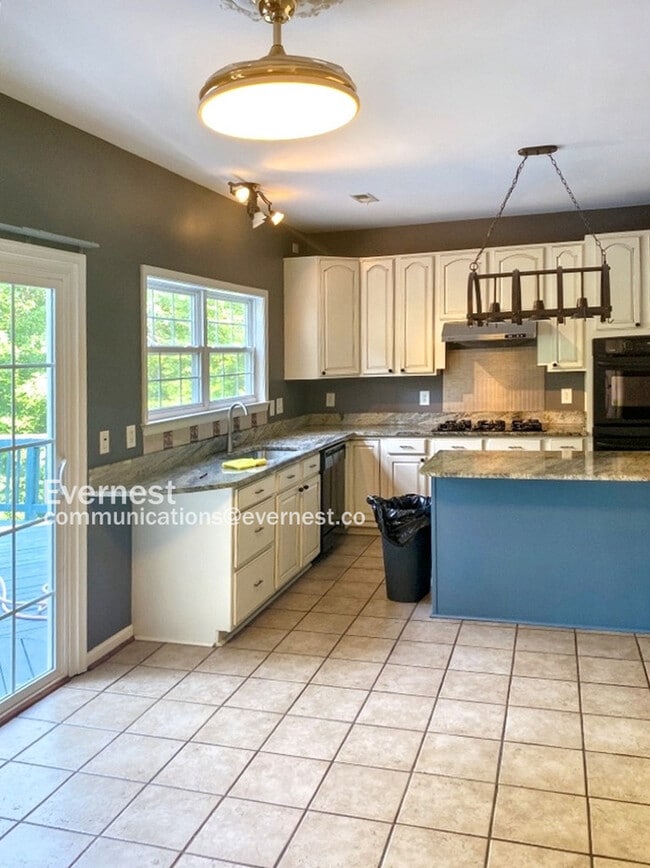 Building Photo - 1008 Black Oak Ct