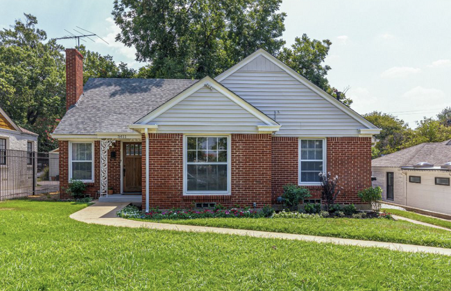 Building Photo - 3411 Westcliff Rd S