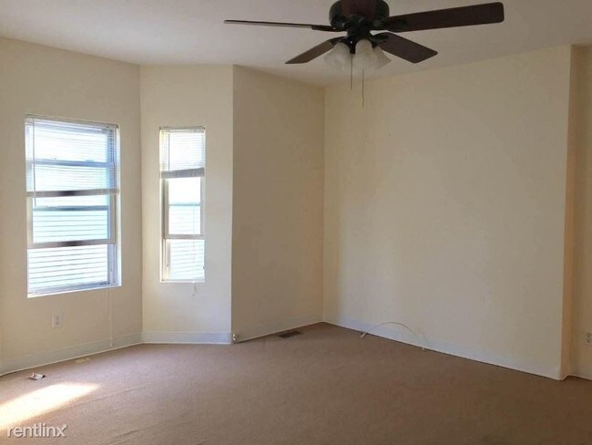 Building Photo - 15 Willard St