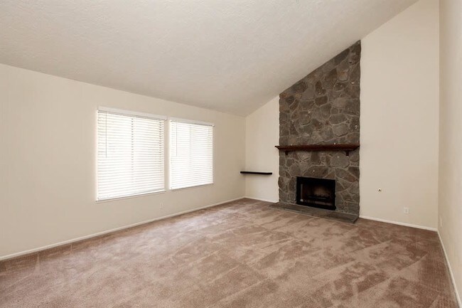 Foto del edificio - 2493 Orangewood Pl