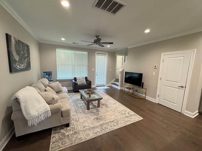 Building Photo - 3BR/3.5BA For Rent