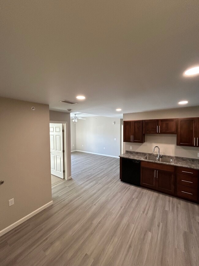 Espacio habitable abierto - Carmany Place Apartments