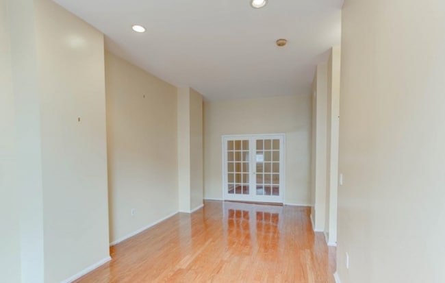 Building Photo - 111 Mulberry St