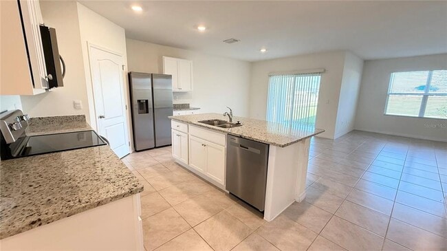 Building Photo - 1003 Cascade Dr