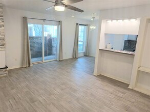 Building Photo - 2800 Jeanetta St