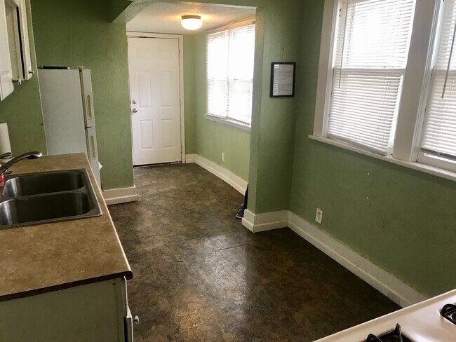 Building Photo - 5724 Forest Avenue