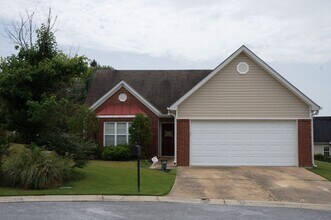 Building Photo - 307 Providence Dr