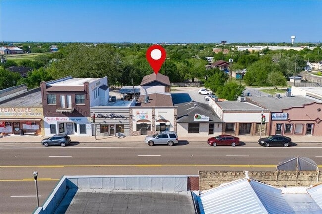 Building Photo - 130 N Texas Ave