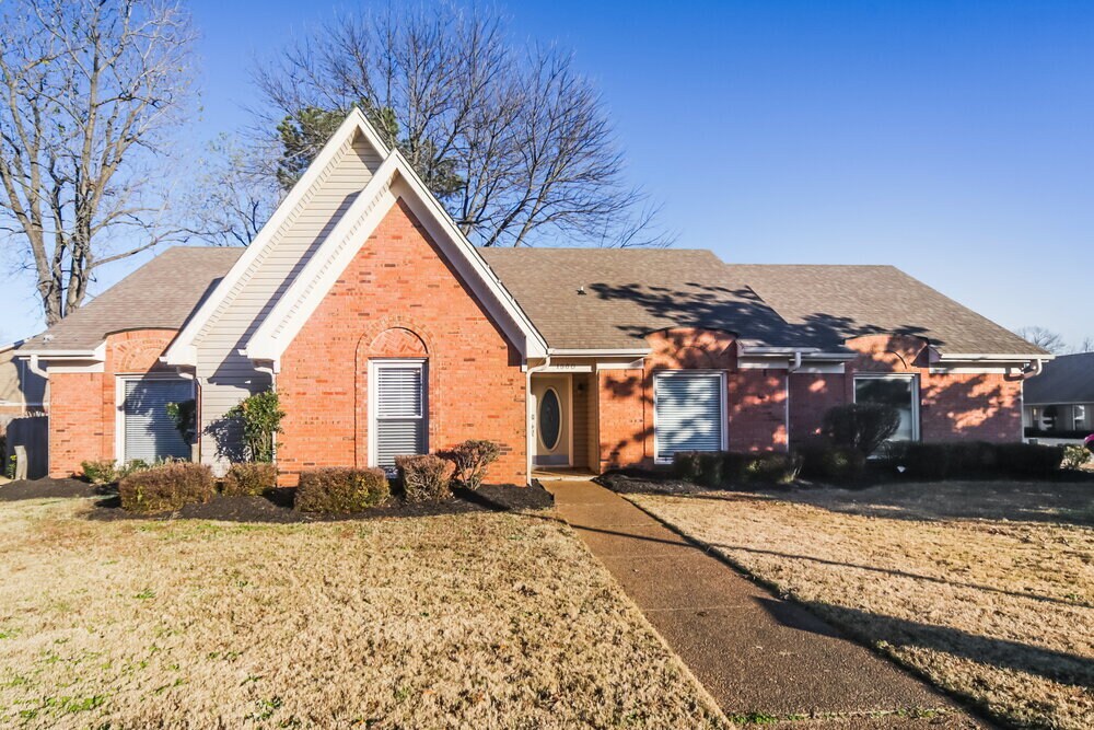 Foto principal - 1960 Maple Creek Dr