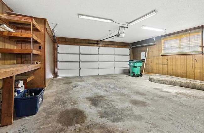 Building Photo - 1816 Giuffrias Ave