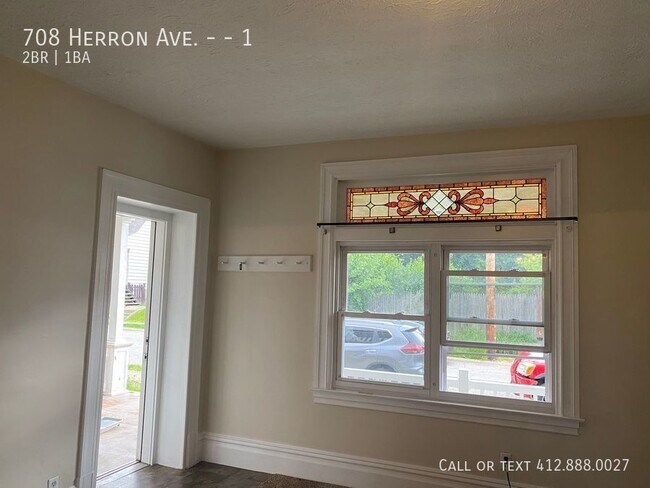 Building Photo - 2 bedroom 1 bath Verona