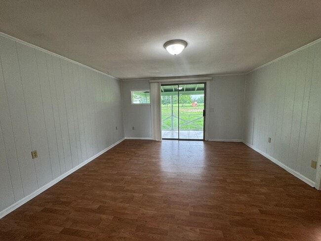 Building Photo - Newly renovated 3 Bedroom, 2 Bath home on CR 136