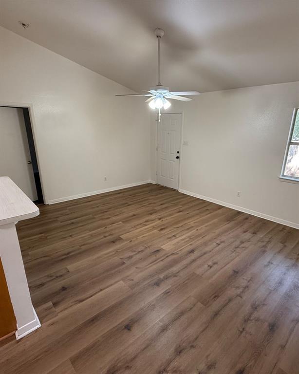 Foto del edificio - 8117 Willet Trail