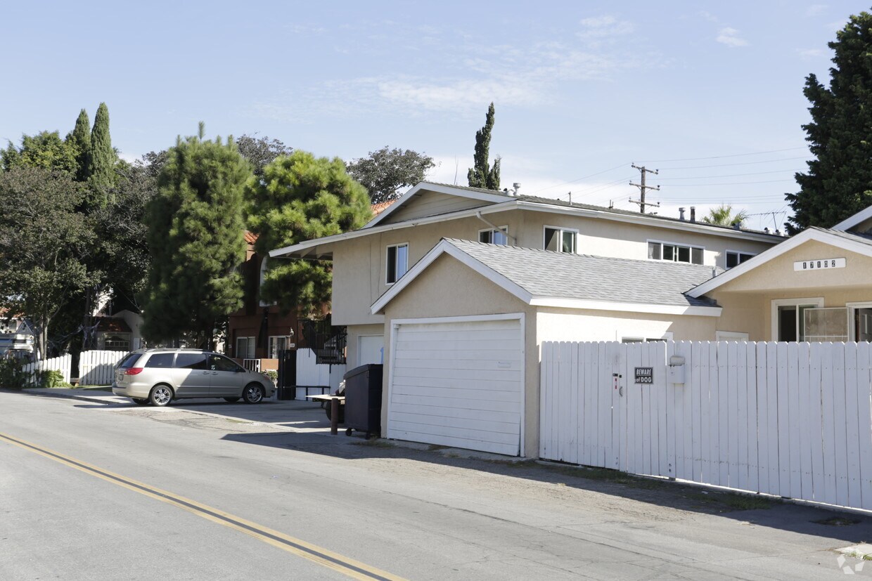 Building Photo - 17092 A Ln