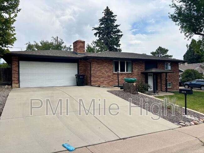Foto del edificio - 6614 Everett St
