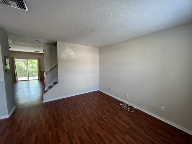 Building Photo - 1245 Beckenham Way