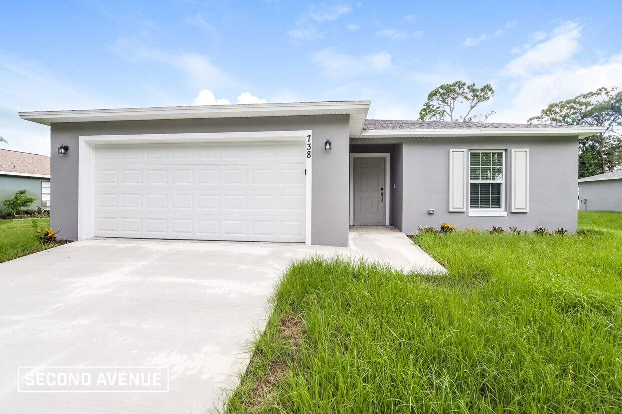 Foto principal - 738 Schrader Ave SW