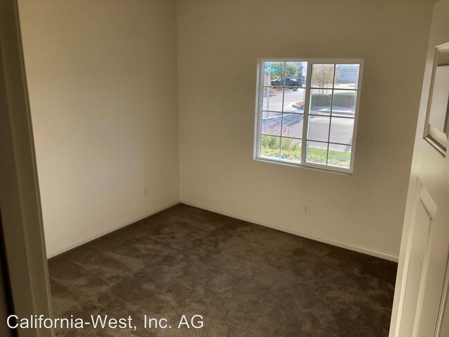 Building Photo - 3 br, 2 bath House - 1556 MADISON LANE