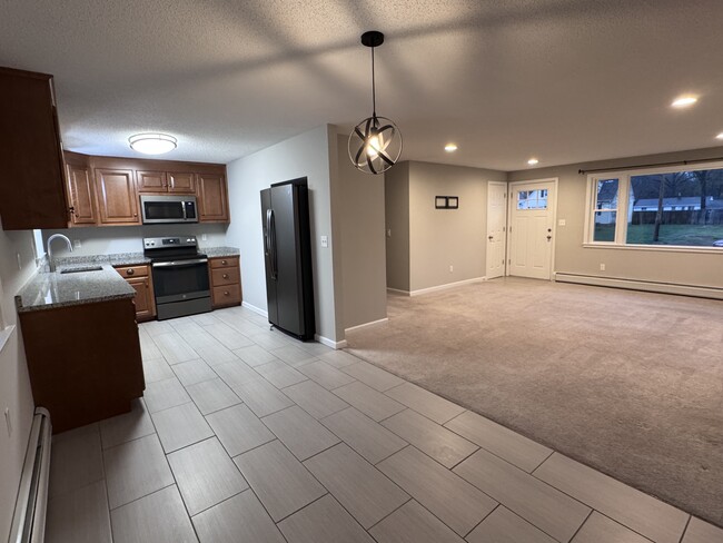 Foto del edificio - 435 Elmwood Dr