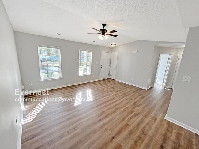 Building Photo - 144 Sandy Hollow Dr NW