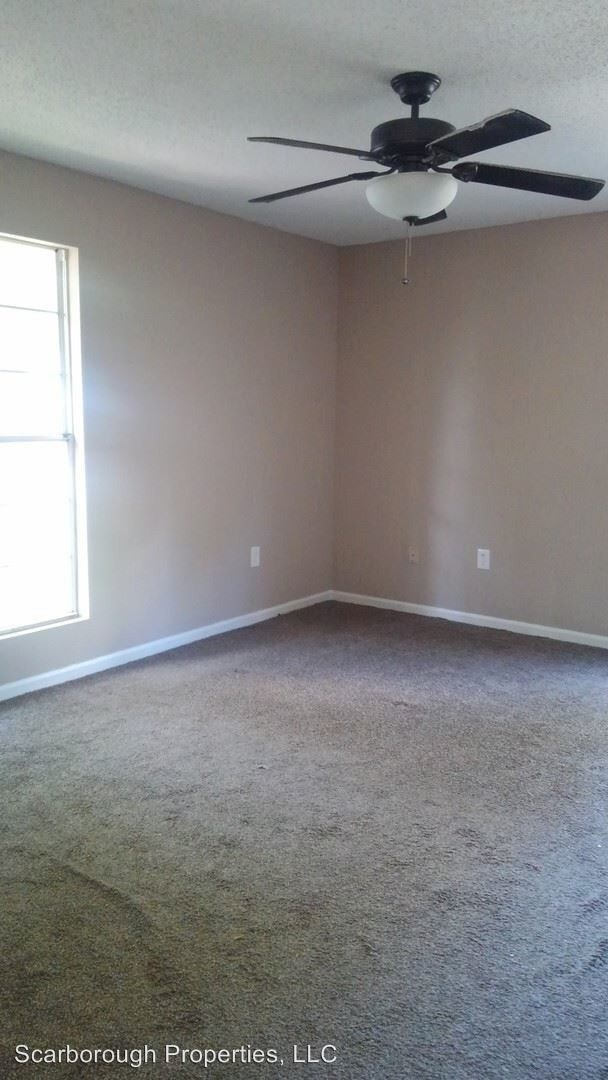 Building Photo - 4 br, 2 bath House - 1603 Lee Dr