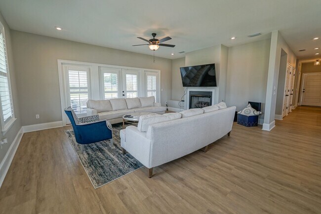 Foto del edificio - Available end of January in beautiful Summ...