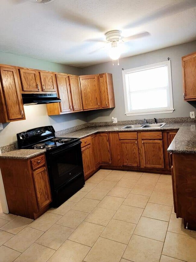 Foto del edificio - 4545 Evangeline St