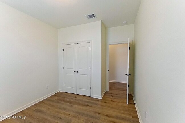 Building Photo - 118 Teddy Ln