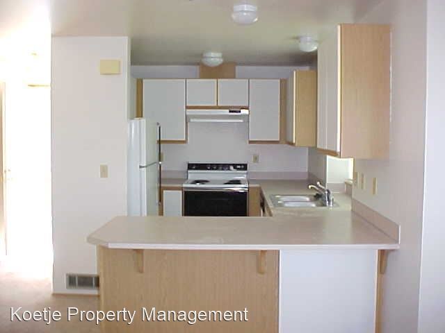 Building Photo - 447 NE Ellis Way