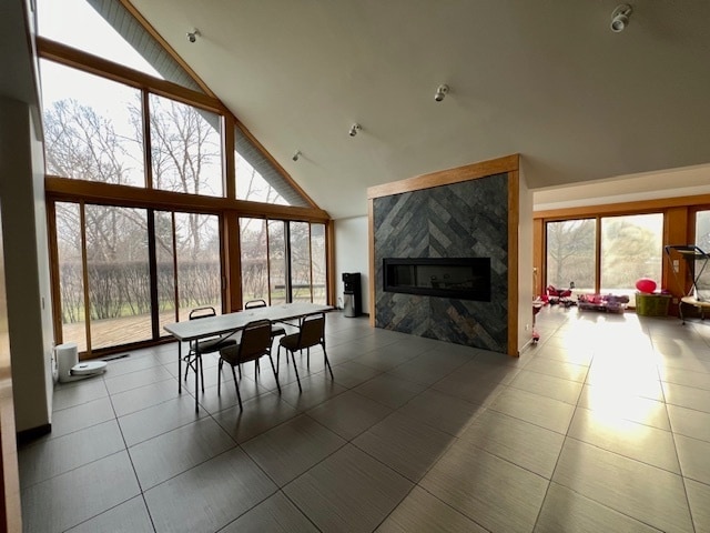 Building Photo - 6738 Lakeridge Dr
