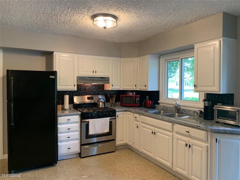 Foto del edificio - 3 br, 2 bath House - 135 Sherwood Dr