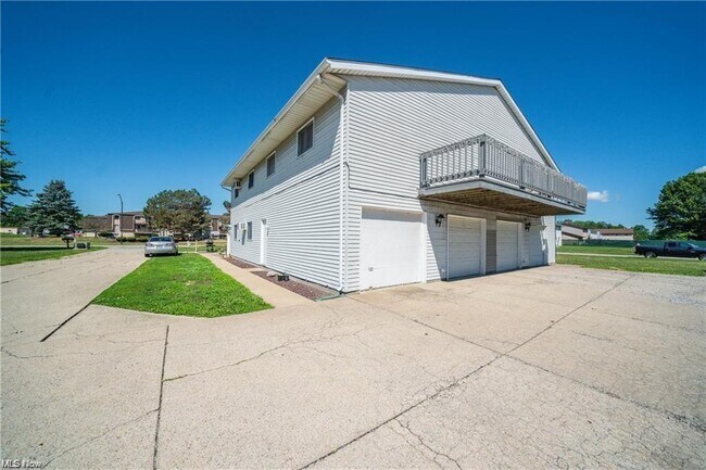 Building Photo - 229 Brunswick Dr