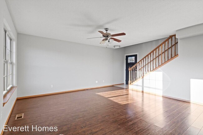 Building Photo - 3 br, 2 bath House - 3338 S Hillcrest Ave