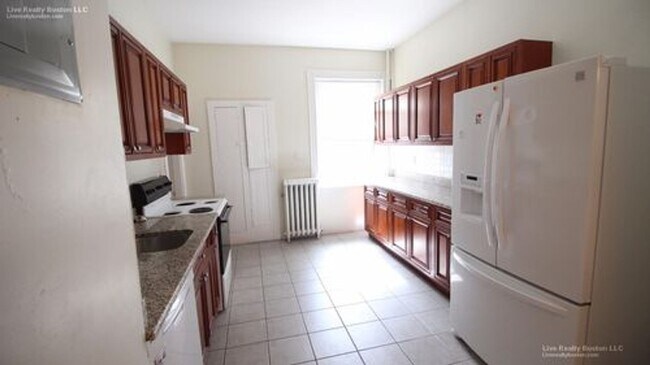 Foto del edificio - Central BU Location, Walk to School, Heat ...