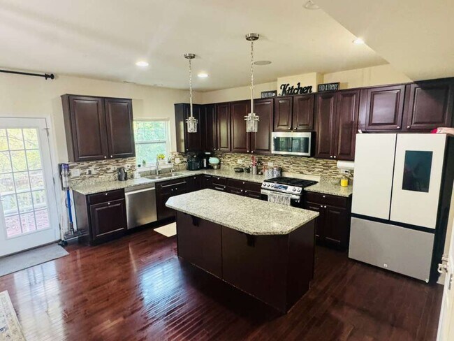 Foto del edificio - 3473 Bradbury Cir