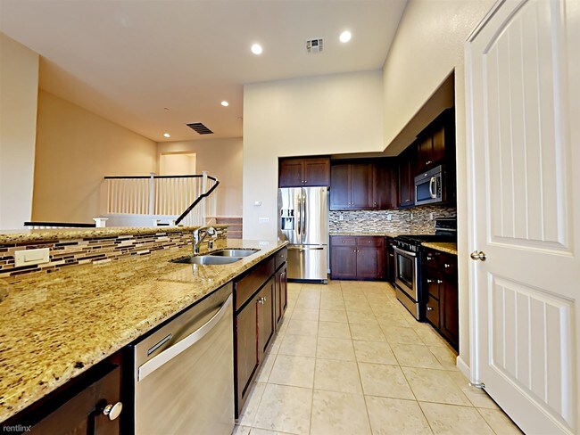 Foto del edificio - 4 br, 3.5 bath House - 6307 Rocky Point Ct