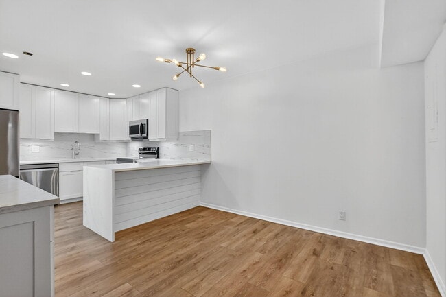 Foto del edificio - 1010 NE 8th Ave