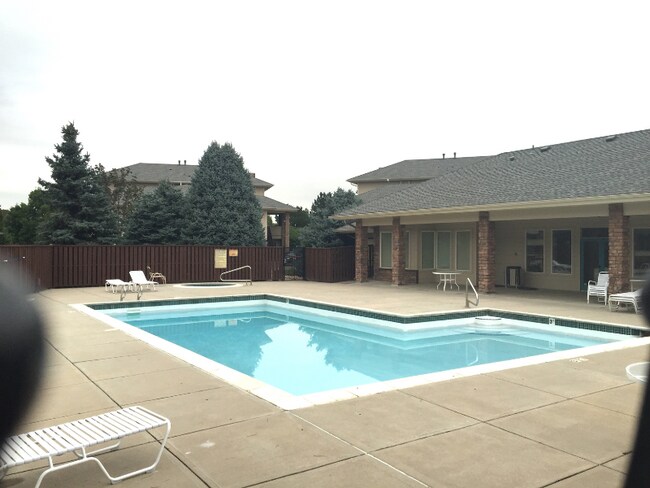 Foto del edificio - 4545 Wheaton Dr